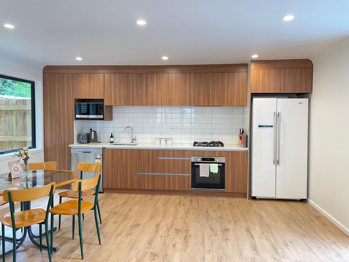 No Party Allowed, Entire Brand New 3 Bedroom Townhouse, Free Unlimited Fibre Wifi And Free Parking Wellington Exterior foto