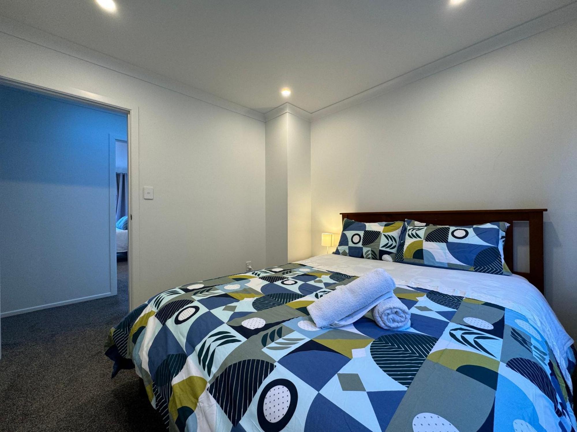 No Party Allowed, Entire Brand New 3 Bedroom Townhouse, Free Unlimited Fibre Wifi And Free Parking Wellington Exterior foto