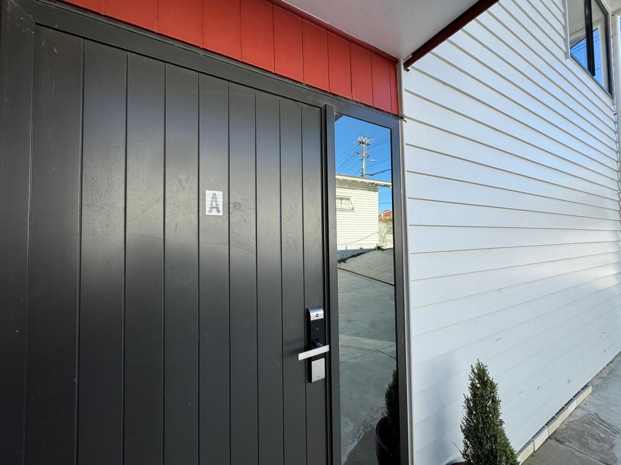No Party Allowed, Entire Brand New 3 Bedroom Townhouse, Free Unlimited Fibre Wifi And Free Parking Wellington Exterior foto