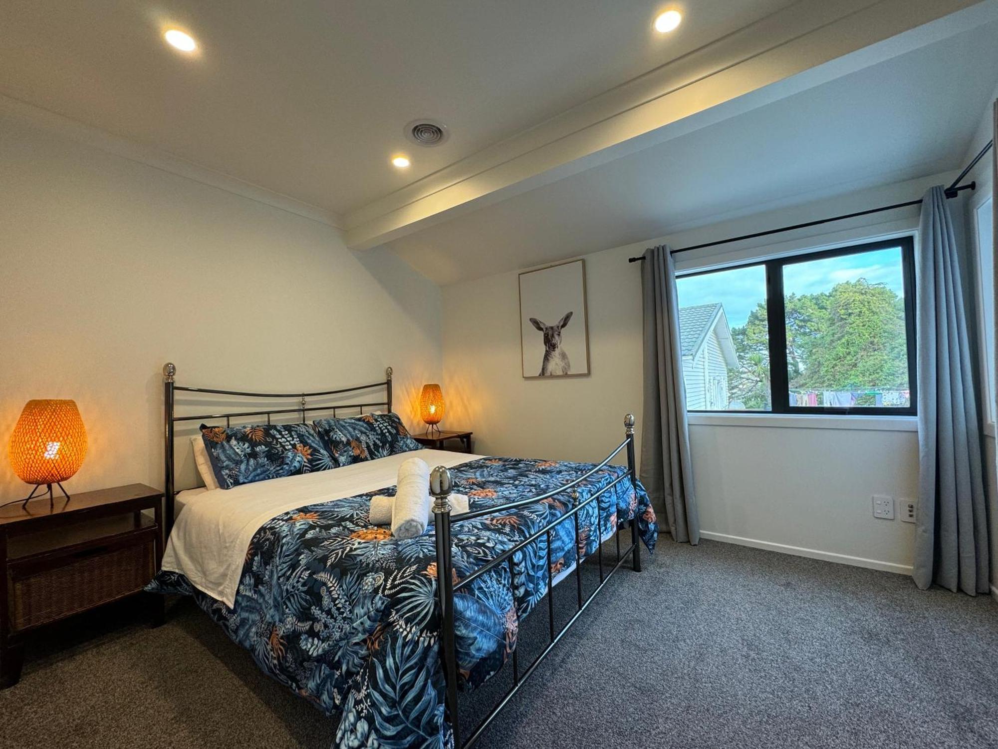 No Party Allowed, Entire Brand New 3 Bedroom Townhouse, Free Unlimited Fibre Wifi And Free Parking Wellington Exterior foto