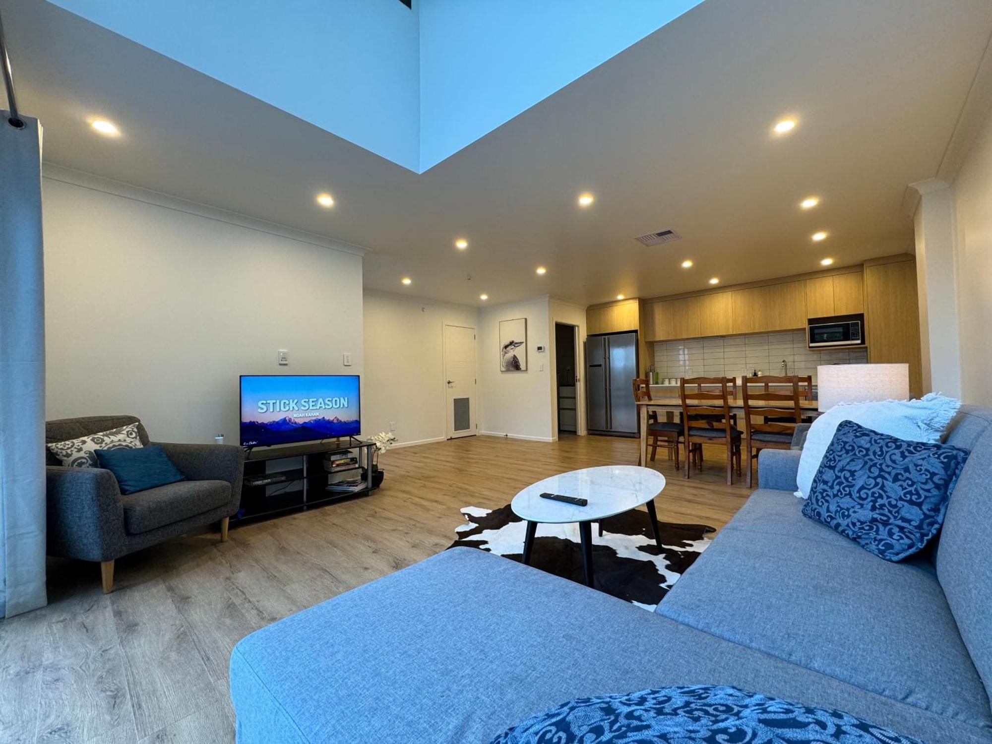 No Party Allowed, Entire Brand New 3 Bedroom Townhouse, Free Unlimited Fibre Wifi And Free Parking Wellington Exterior foto